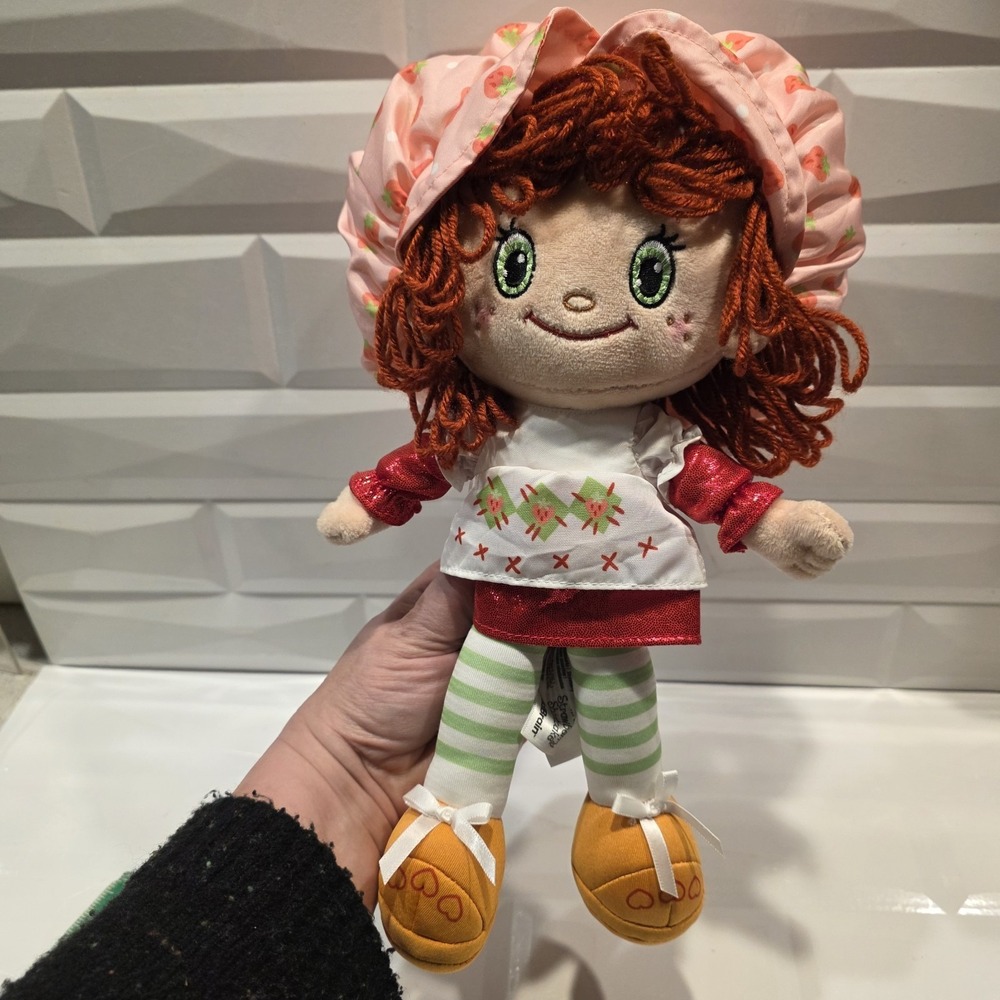 Strawberry Shortcake Plush 14-Inch Classic Plush Rag Doll & 6" Classic Doll - Picture 7 of 11
